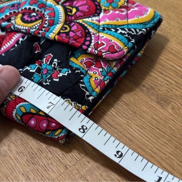 Vera Bradley Black Quilted Crossbody Strap Wallet in Parisian Paisley - Picture 9 of 10